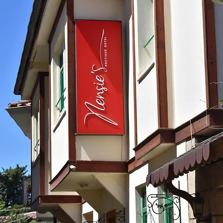 Hotel Nensie's Boutique
