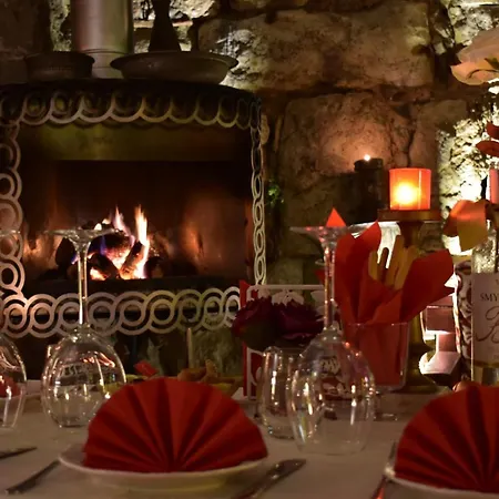 Nensie's Boutique Hotel 2*