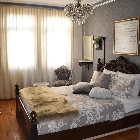 Nensie's Boutique 2* Antalia