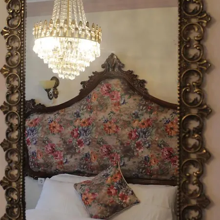 Nensie's Boutique 2* Antalia