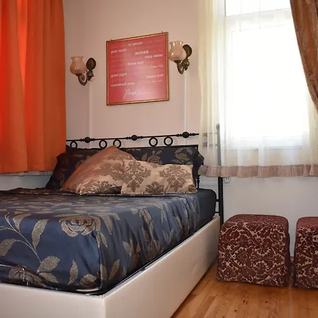 Nensie's Boutique Antalya